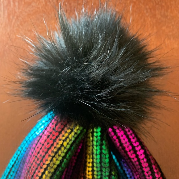 Colorful metallic shiny beanie with faux fur pompom. - Picture 3 of 5